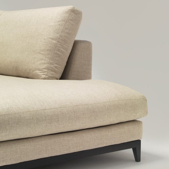 MGF muebles sofa modelo Max de la marca koo internacional en color crema