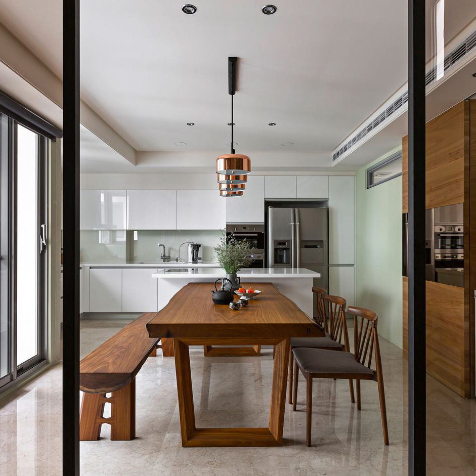 Silla Smile Andreu World en ambiente de cocina, silla de diseño | MGF Mueble Garcia Ferrer